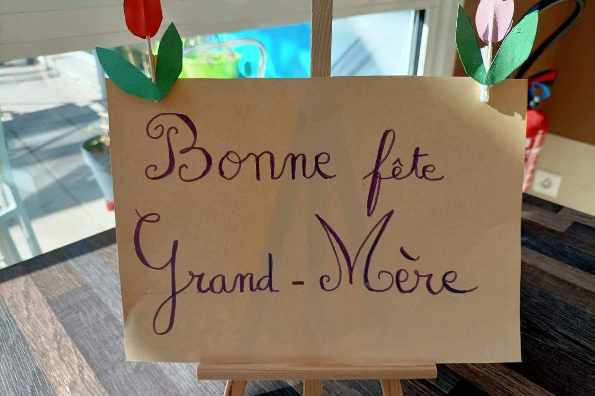 Des fleurs pour la fête des Grands Mères